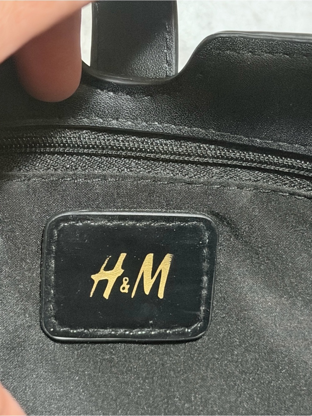 Black Leather Shoulder Bag - Picture 4 of 10